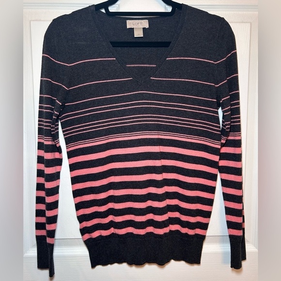 Ann Taylor LOFT V-Neck Striped Sweater- Pink/Gray Size X-Small - Picture 1 of 6